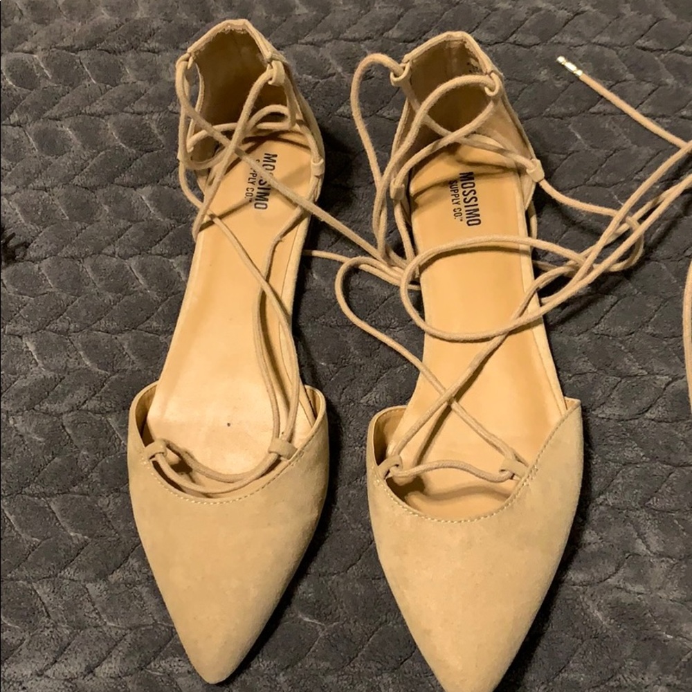Mossimo Flats